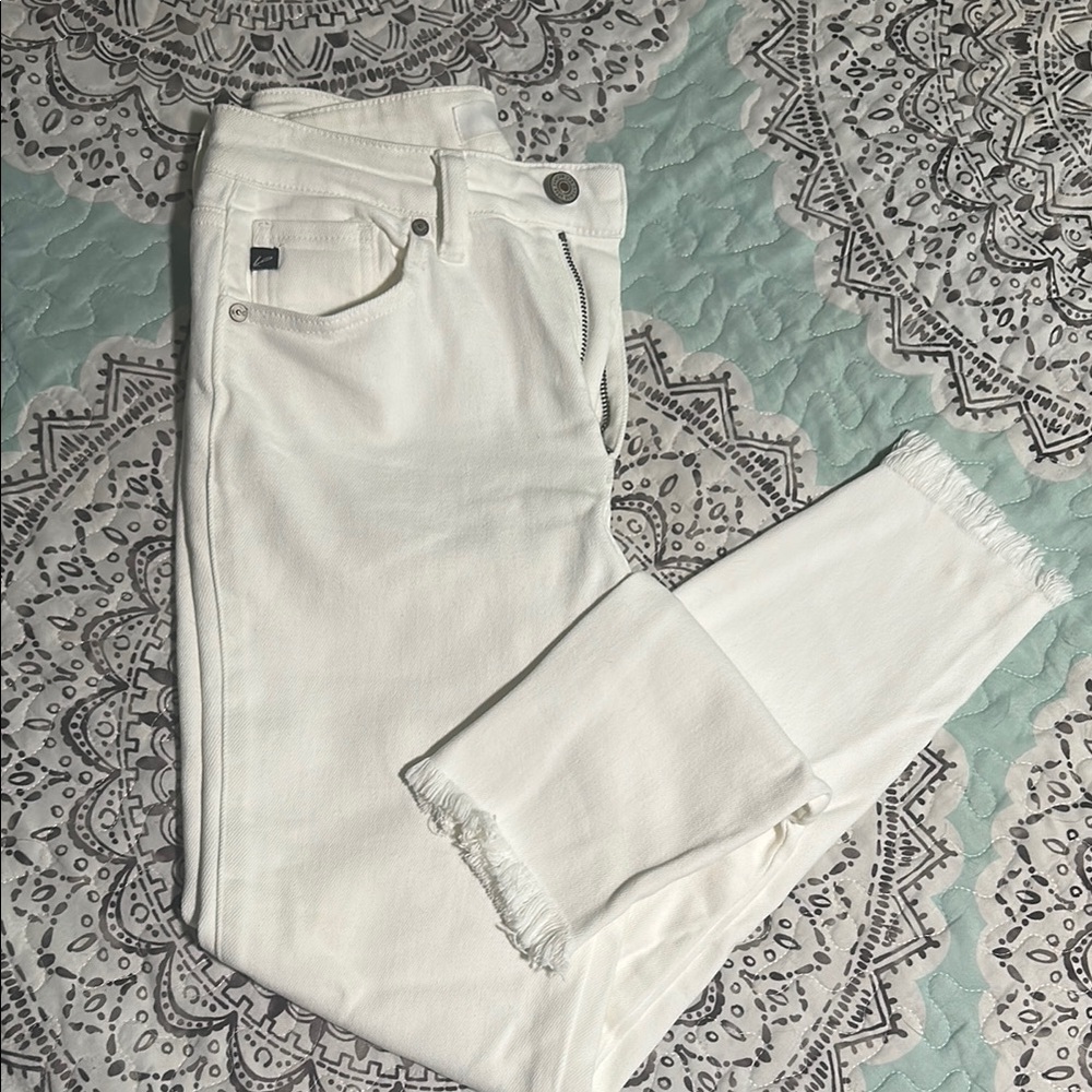 KanCan White Distressed Ankle Cropped Jeans